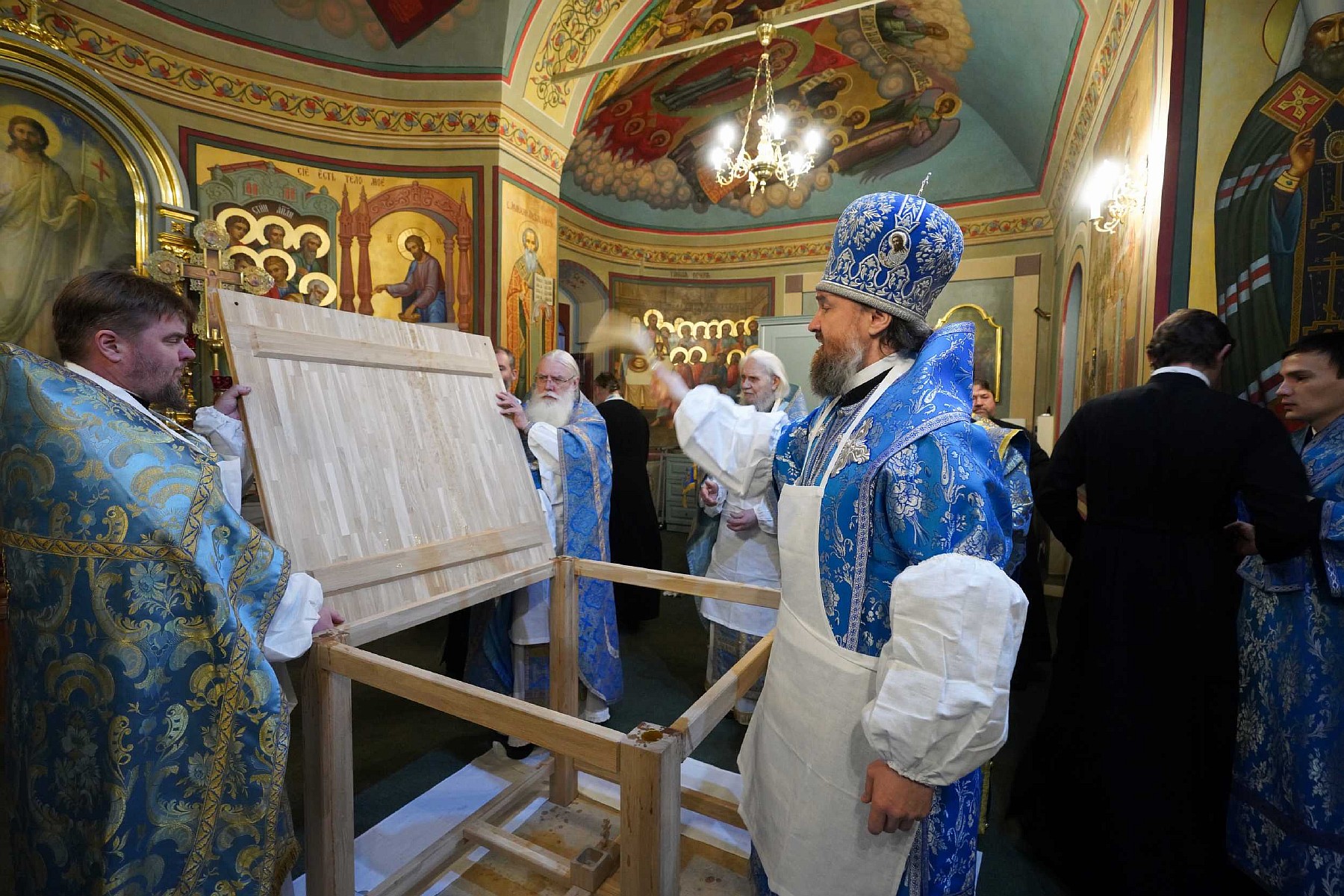 Храм знамения в Кунцево духовенство