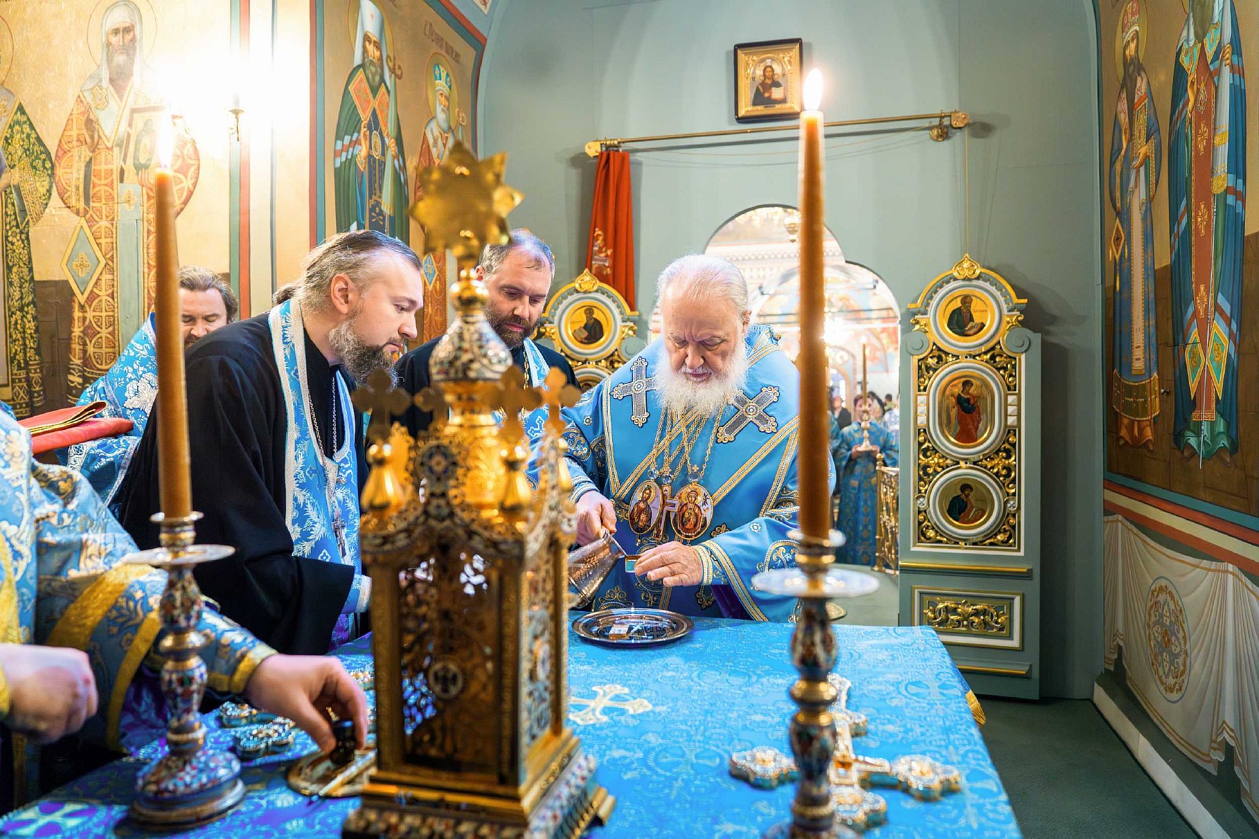 Храм знамения в Кунцево духовенство